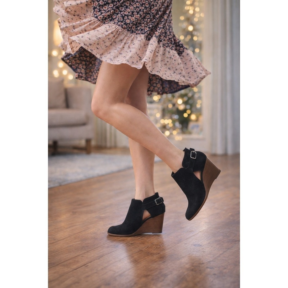 Lucky Brand Yesrah Black Wedge Boots Women's US 7/ EUR 37.5